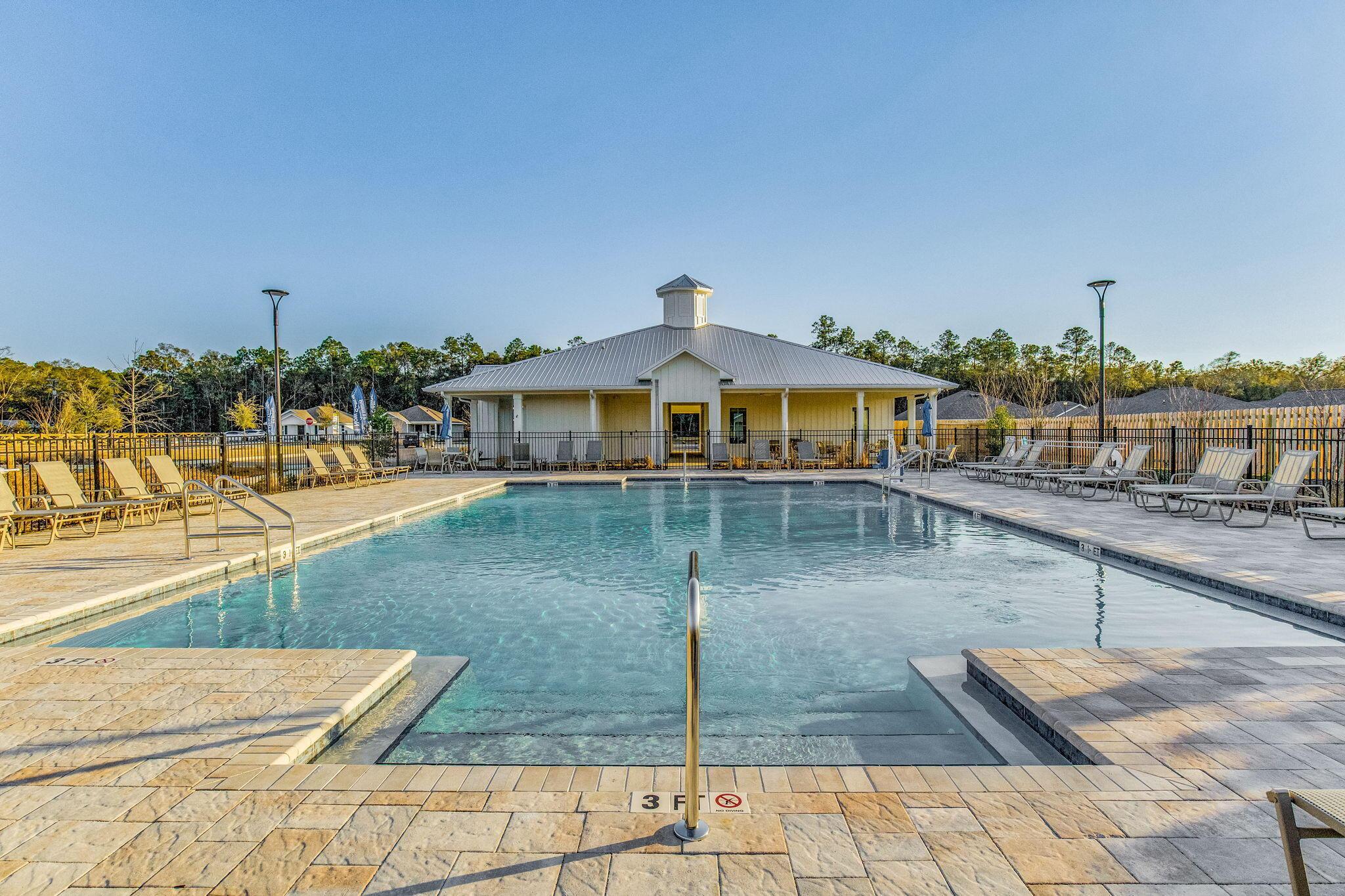 Image 3: Community Pool