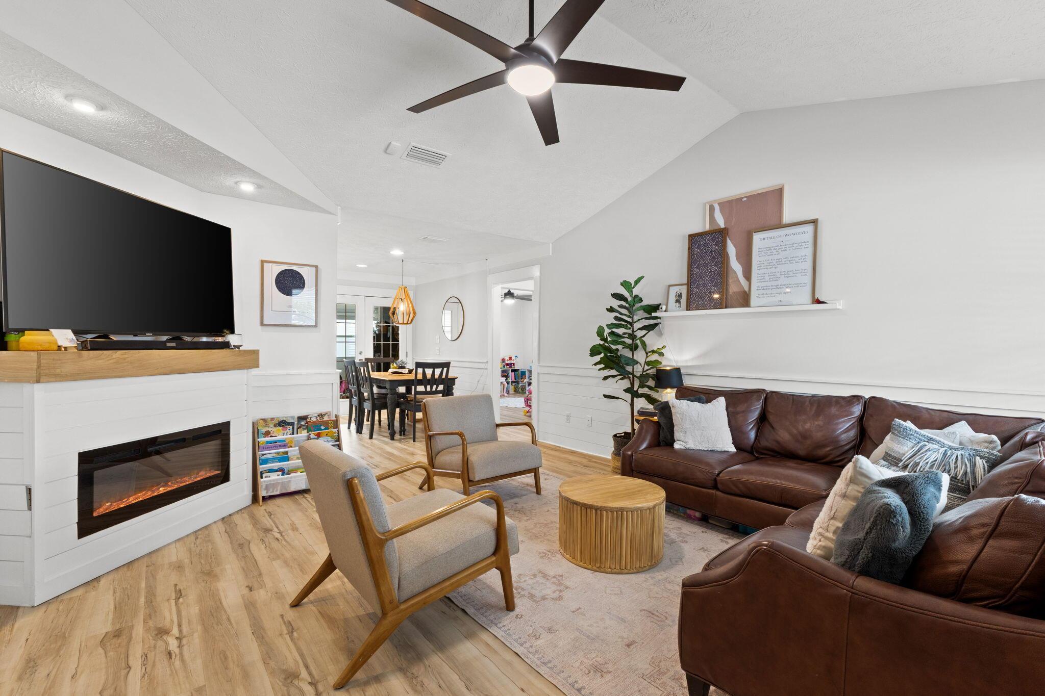 Image 3: 10-web-or-mls-FDP05303