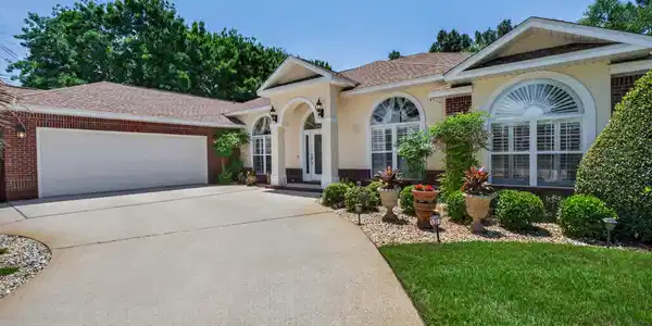 4242 Bobcat Cove