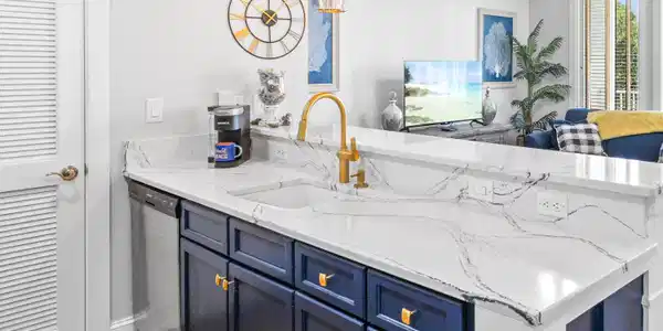 Image 2: Kitchen
