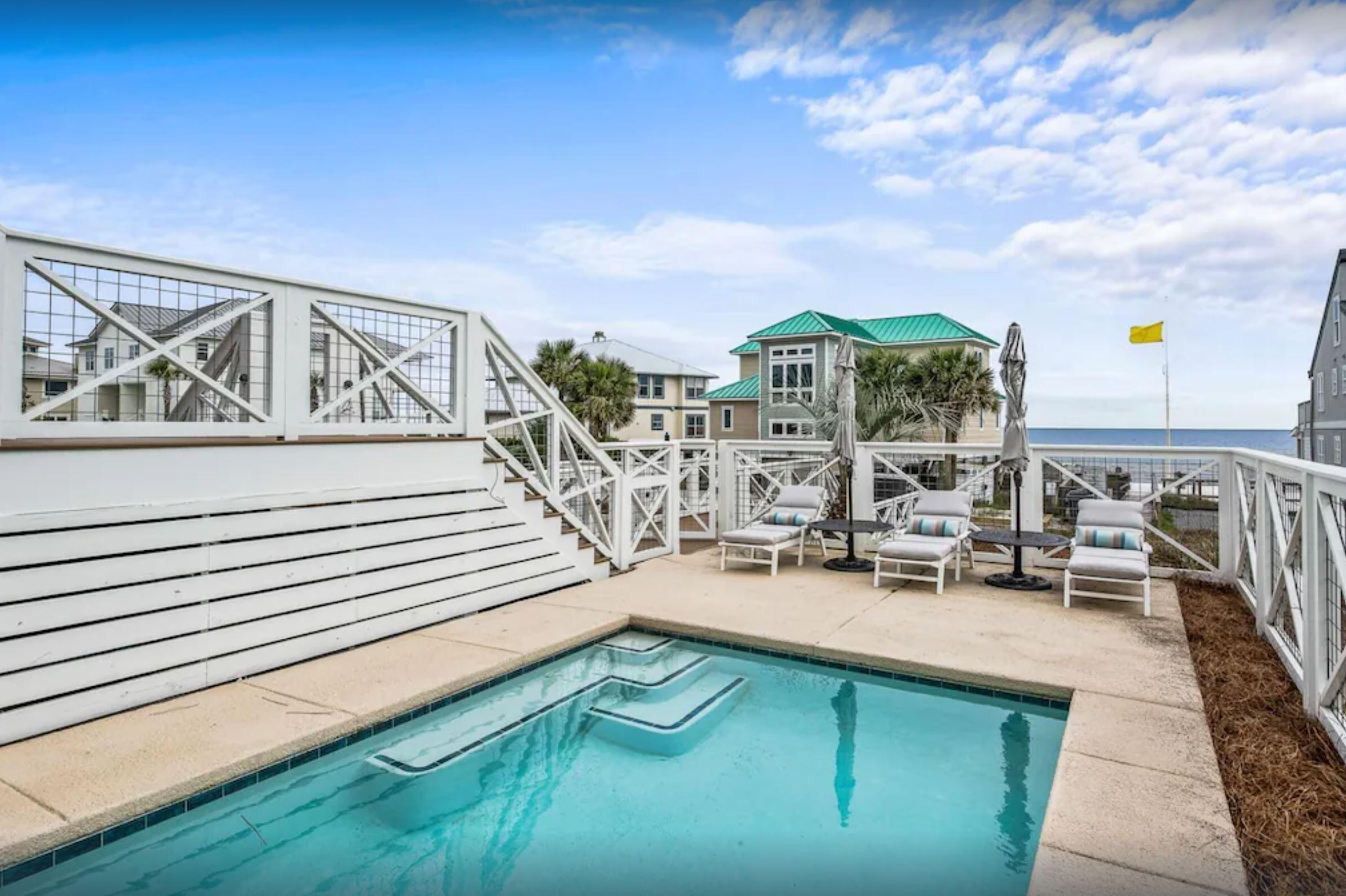 Image 2: Private Pool