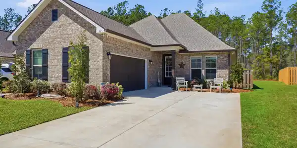 Image 3: 62 brilliance blvd - awp media - 001