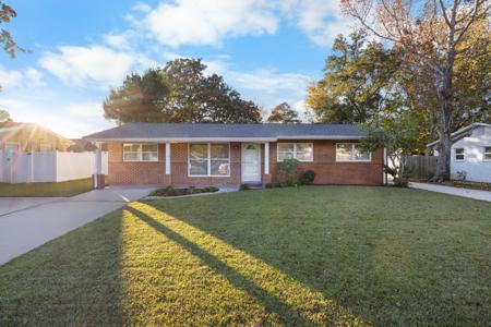 17 Mary Esther Drive