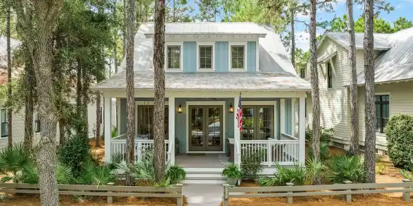 235 W Lake Forest Drive
