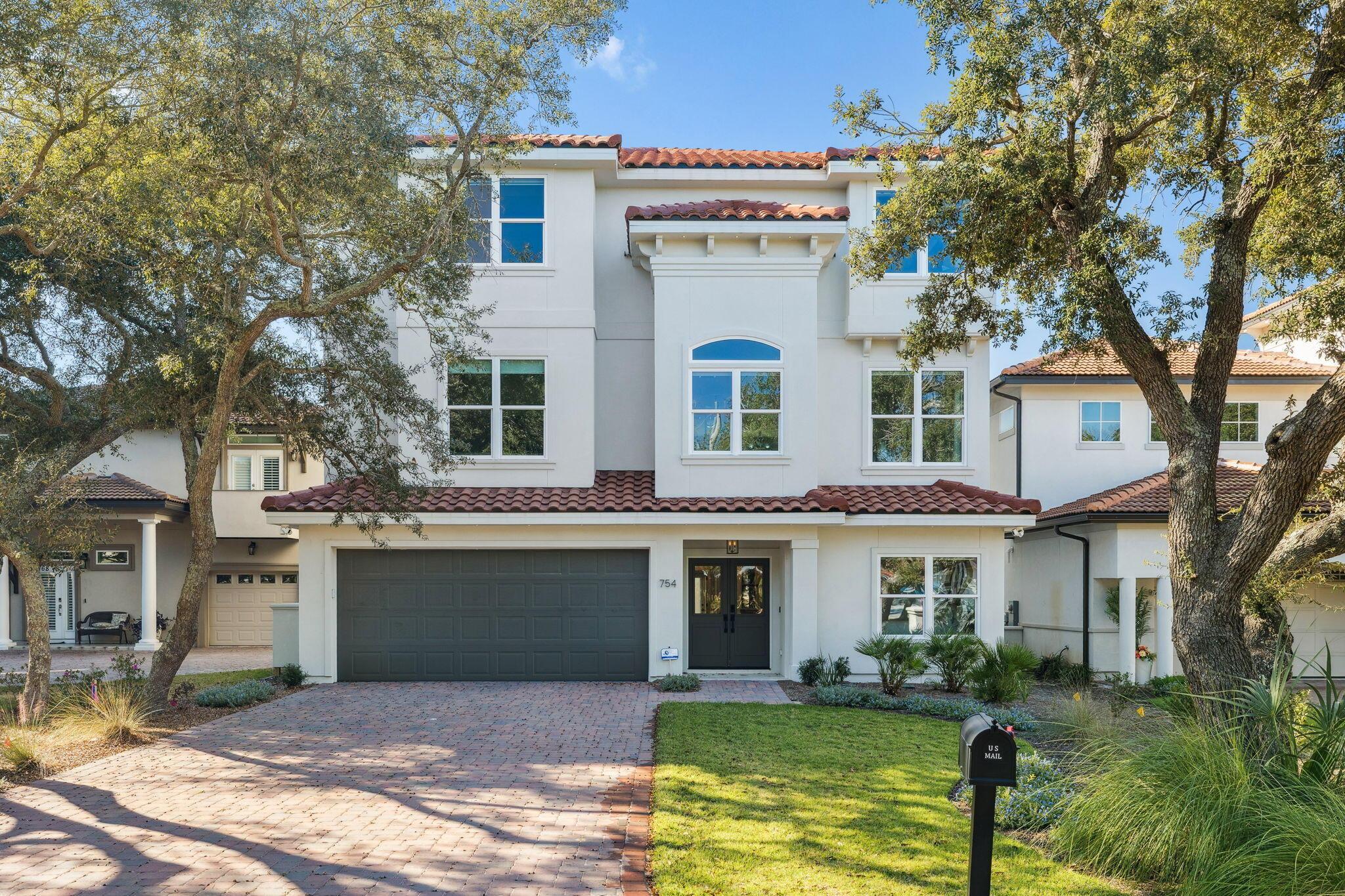 Image 4: Array_754HarborBlvd-29