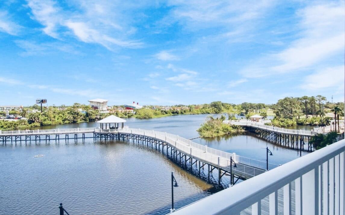 Image 4: Balcony View