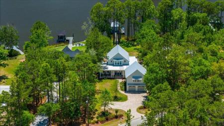 103 W Bayou Forest Drive