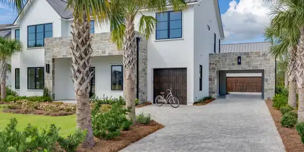 Image 2: House Front 1