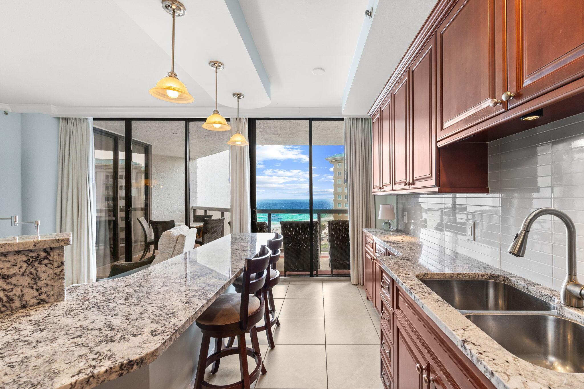 Image 3: Kitchen