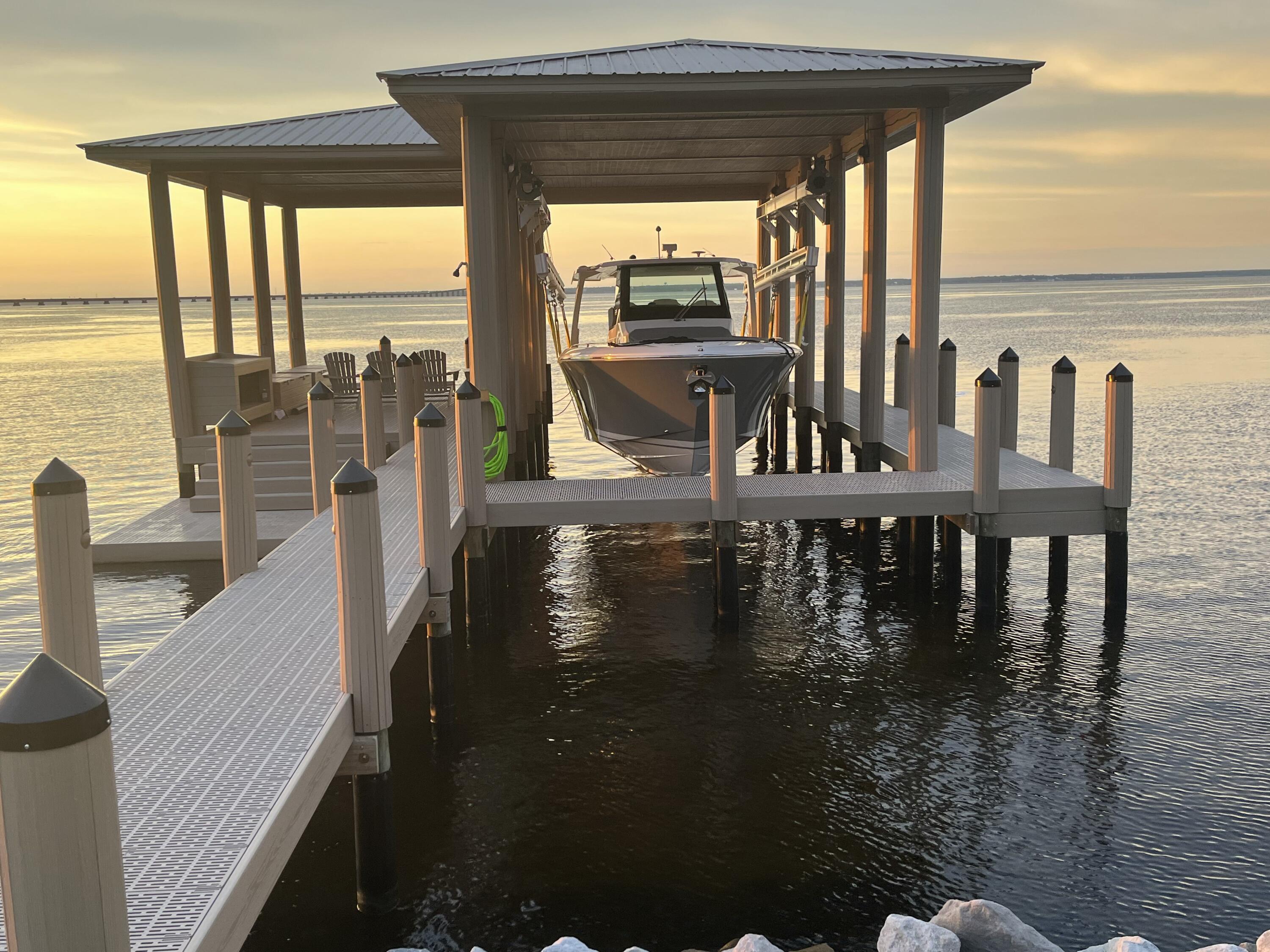 Image 4: Captains Circle Boat