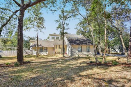 105 E Capri Cove