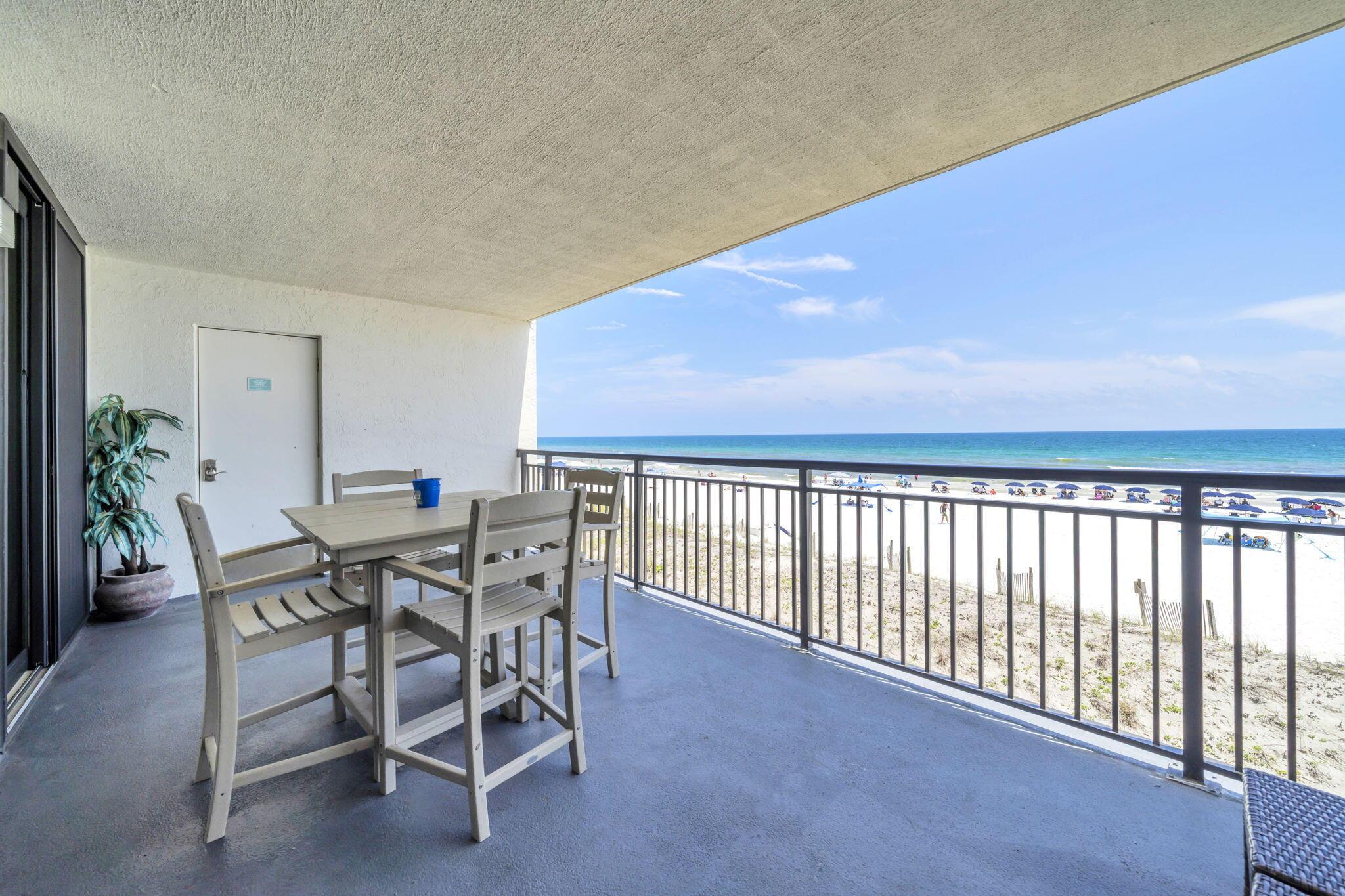 Image 3: Oversized Balcony