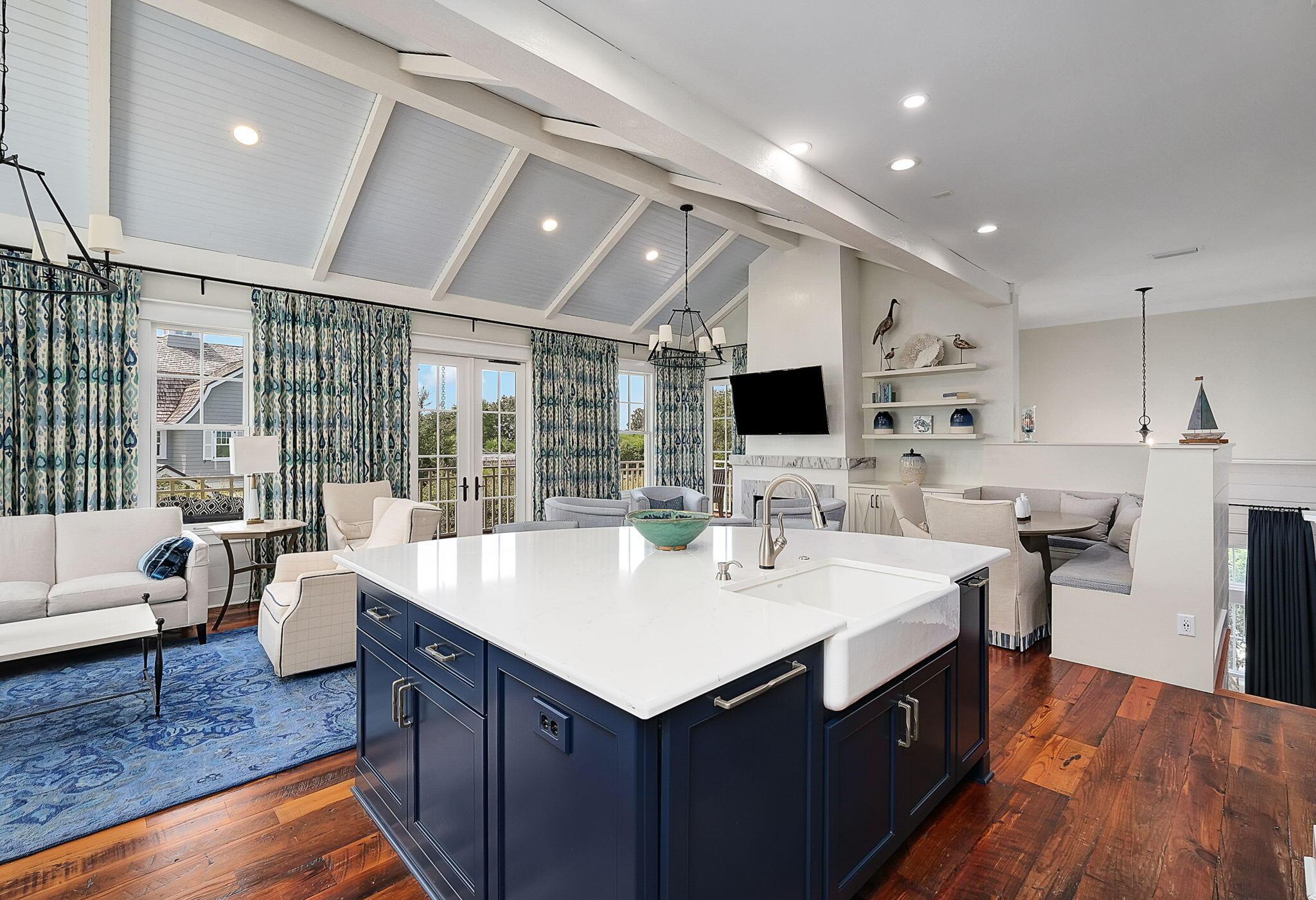 Image 3: 17-web-or-mls-dune-lake-studio-17