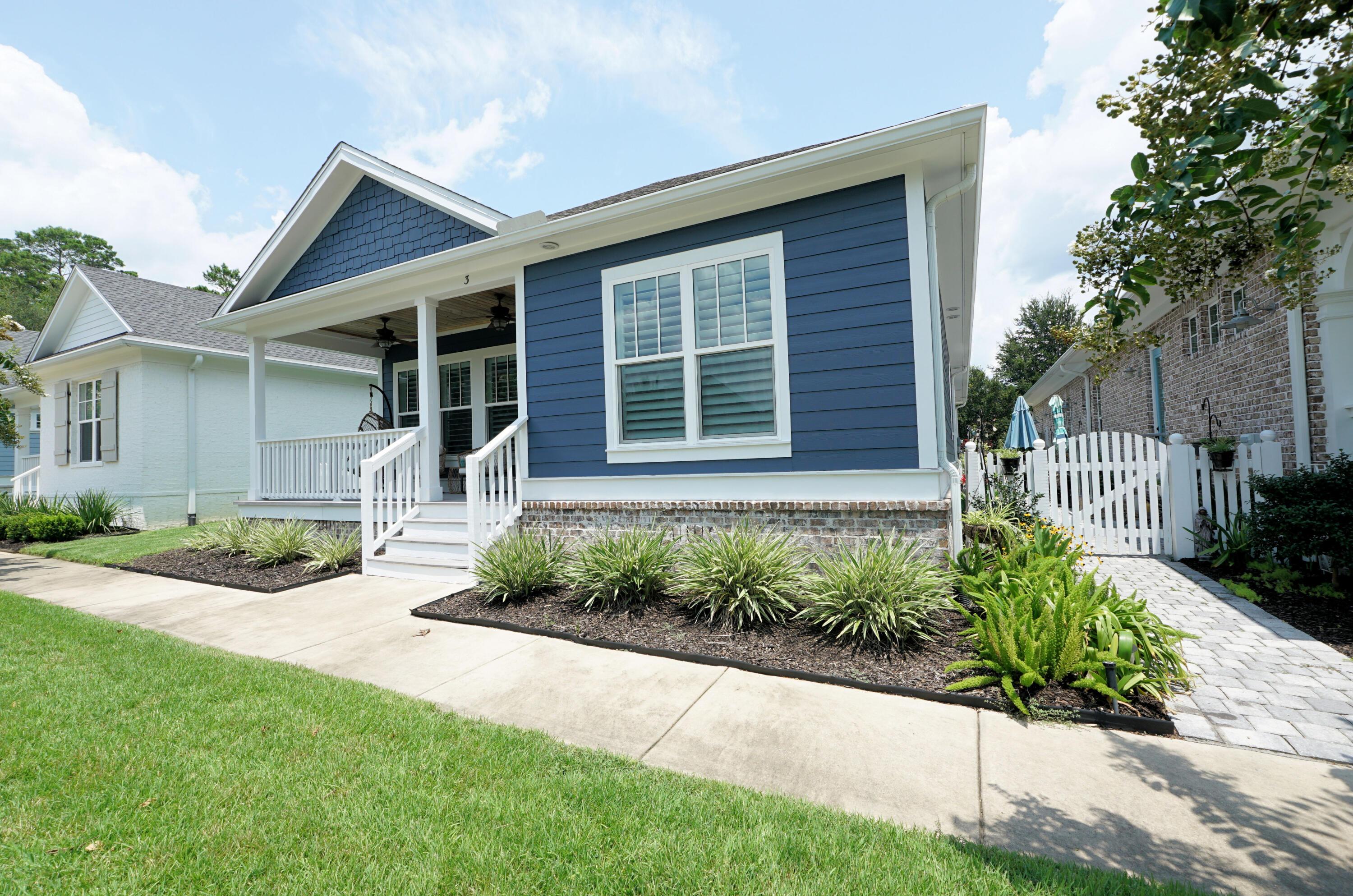 Image 3: 3FrontPorchFrt6