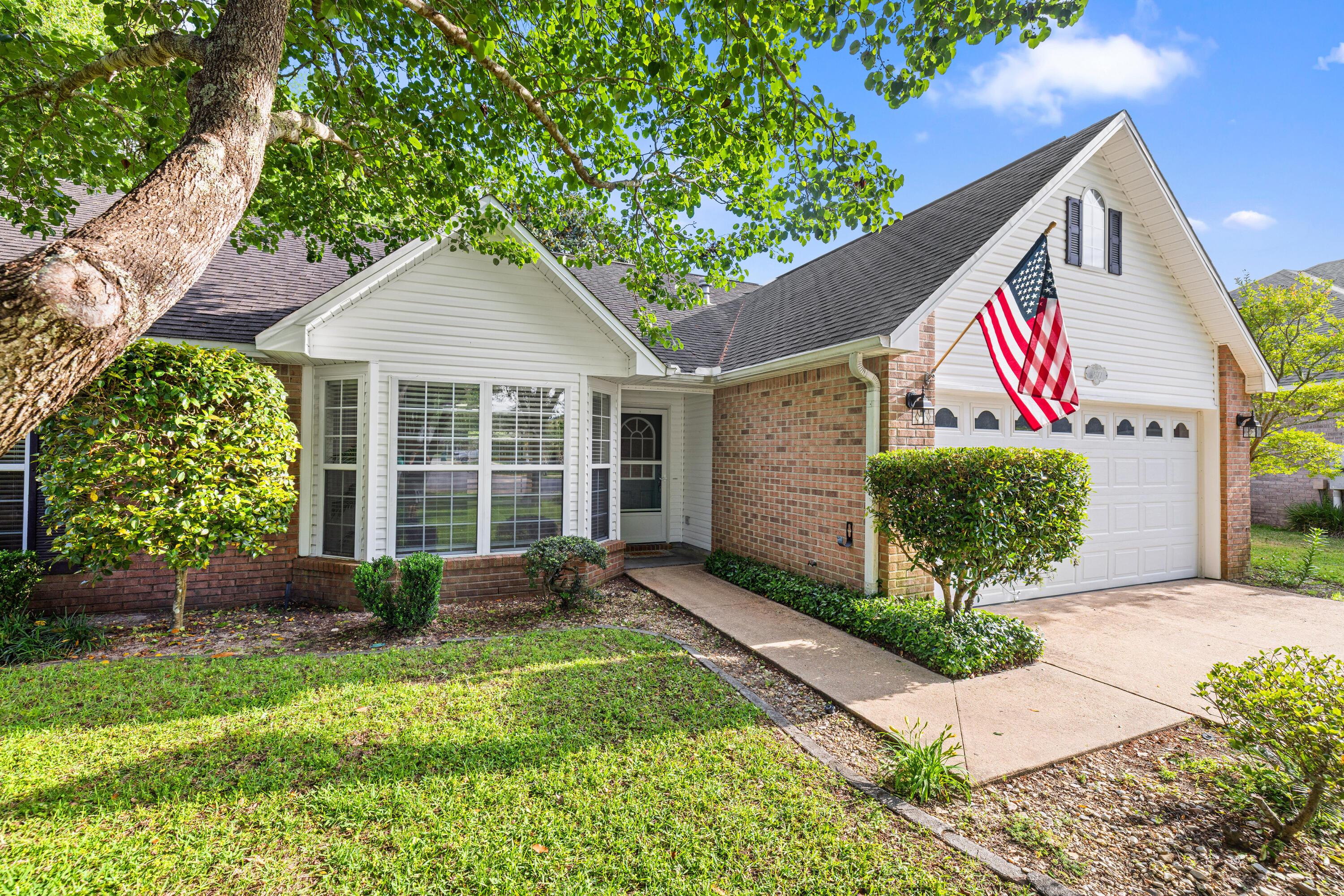 Image 2: 4577CastlewoodLn-Niceville-FL-005