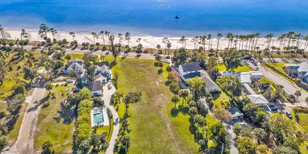 Image 3: 1.179 Acres on St. Andrews Bay