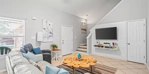 Image 3: 1000 Airport Road #123-22