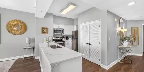 Image 2: Kitchen