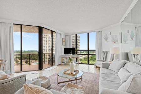 1096 Scenic Gulf Drive
