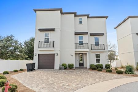 204 Ciboney Street