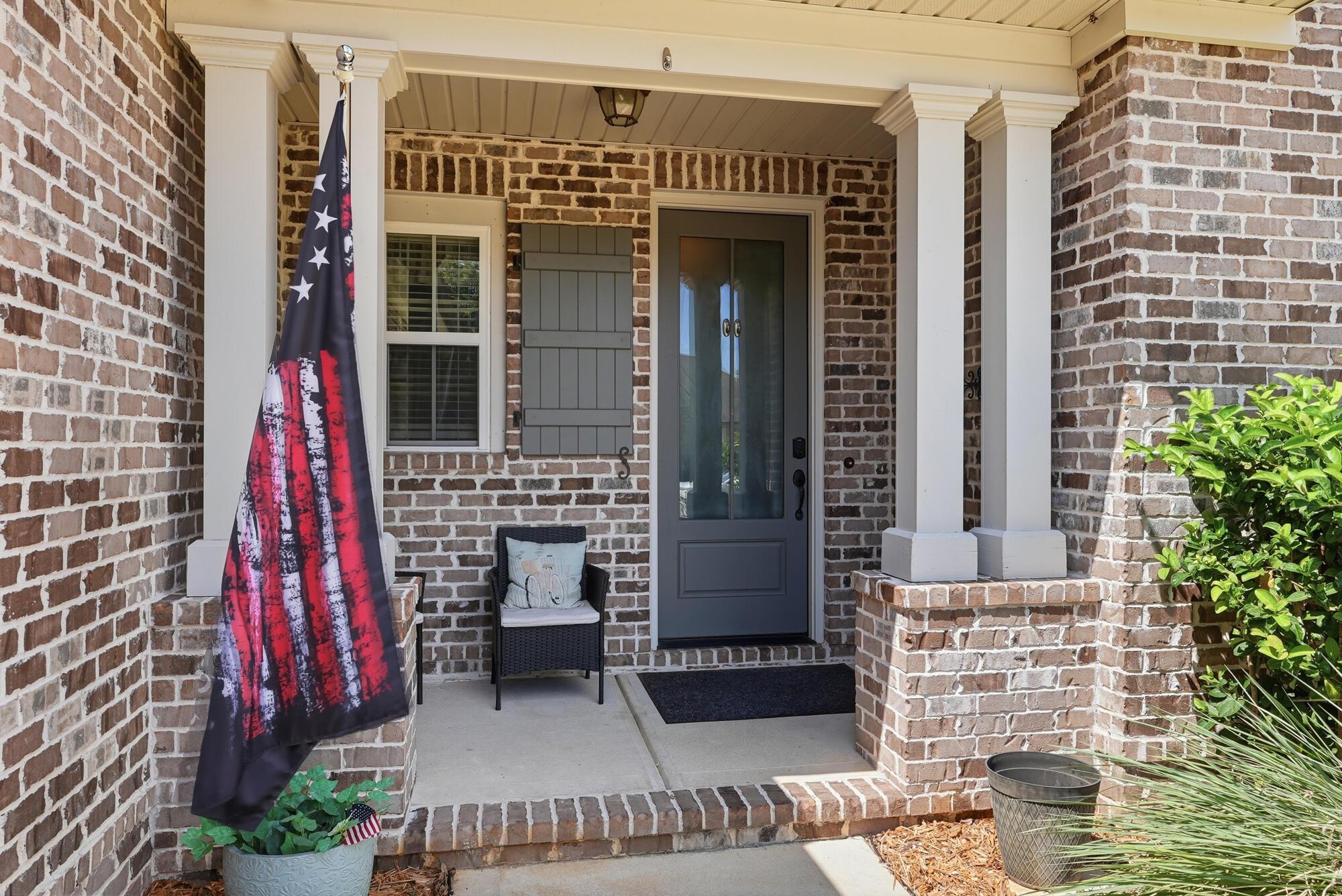 Image 4: Front of Home