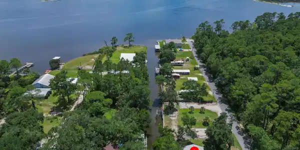 771 Alaqua Drive