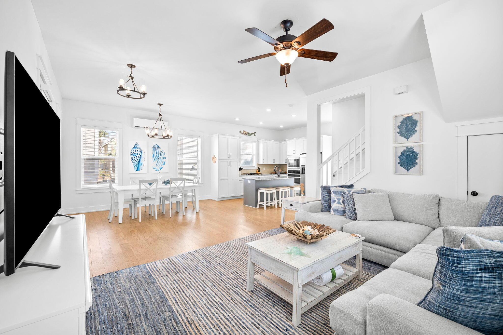 Image 3: 62CharmingWay-19