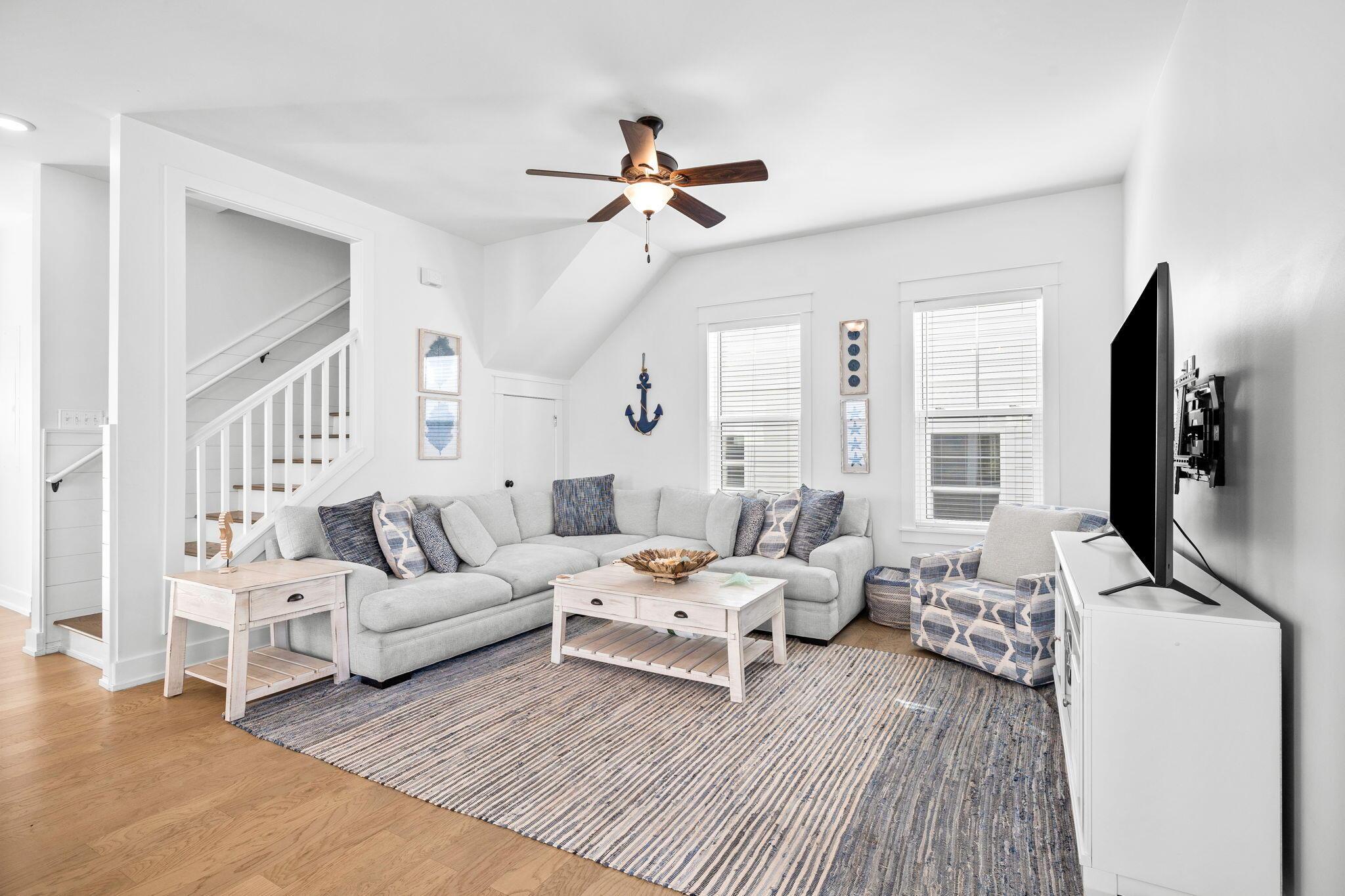 Image 4: 62CharmingWay-18