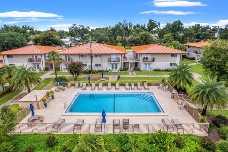 2100 W Beach Drive