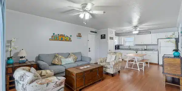 Image 2: Open Living area