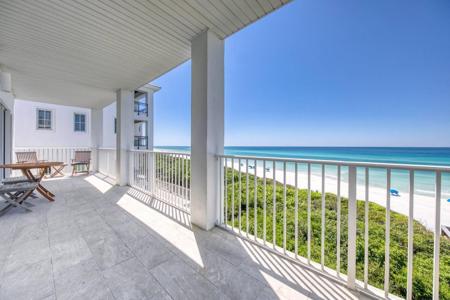 4206 E County Highway 30A
