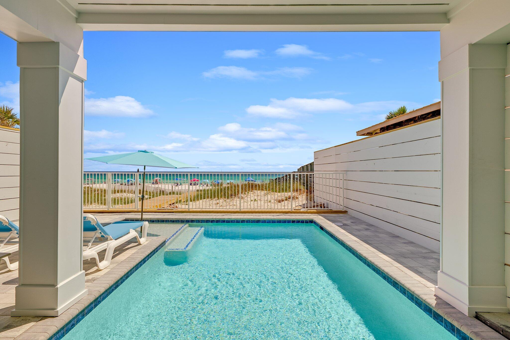 Image 2: 12x23 Gulf Front Heated Pool