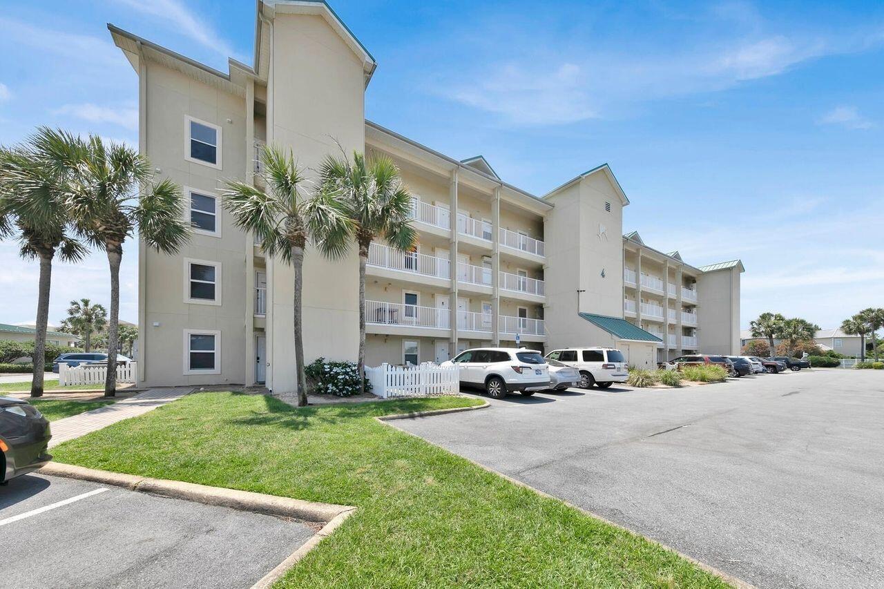 Image 2: Unit building