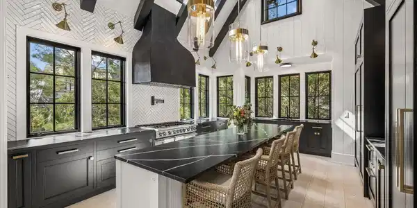 Image 2: Kitchen