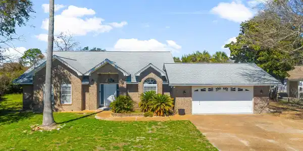 144 Oleander Circle