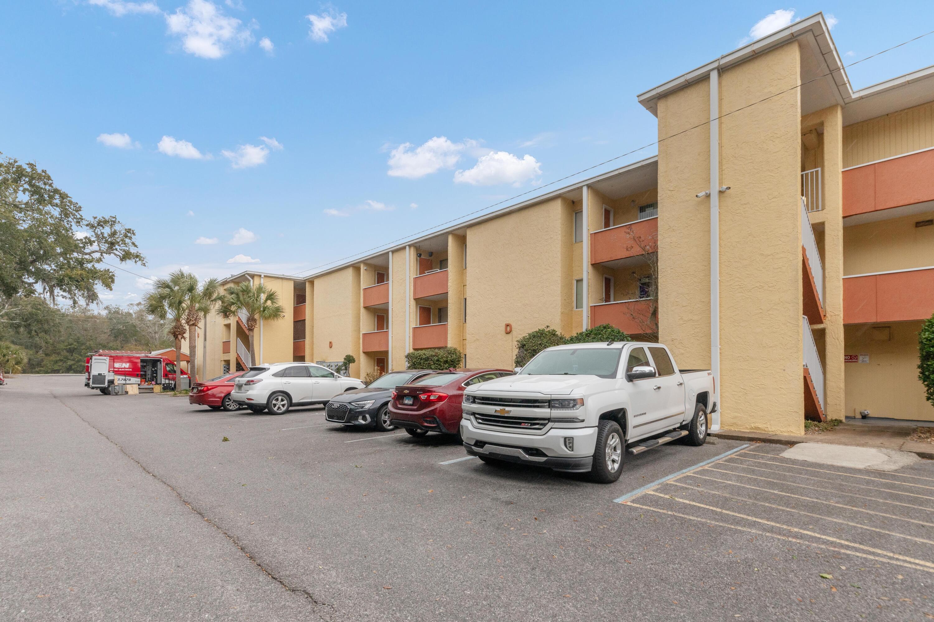 Image 2: Parking