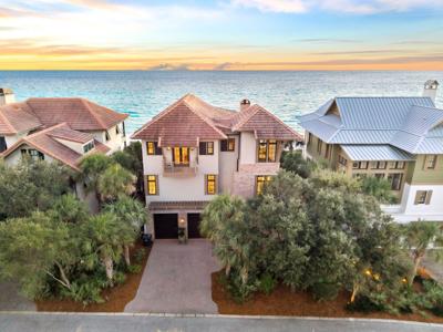 131 W St Lucia Lane