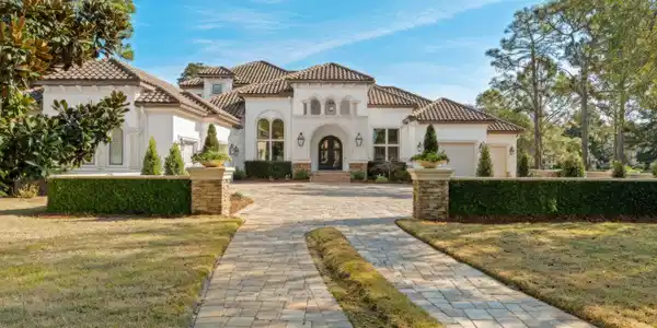 3167 Club Drive
