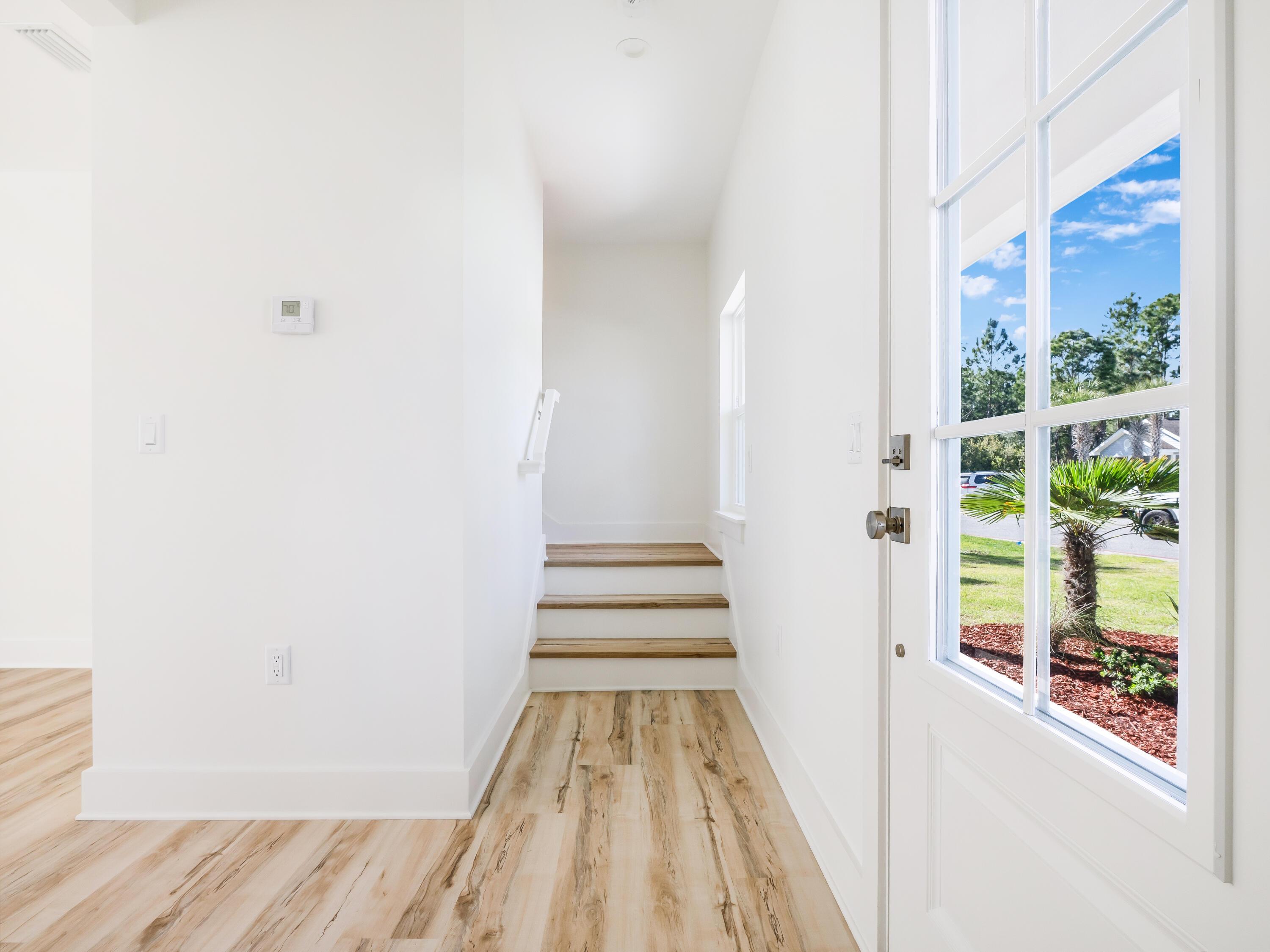 Image 3: Foyer