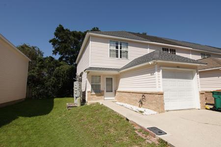 984 Scenic Oak Lane
