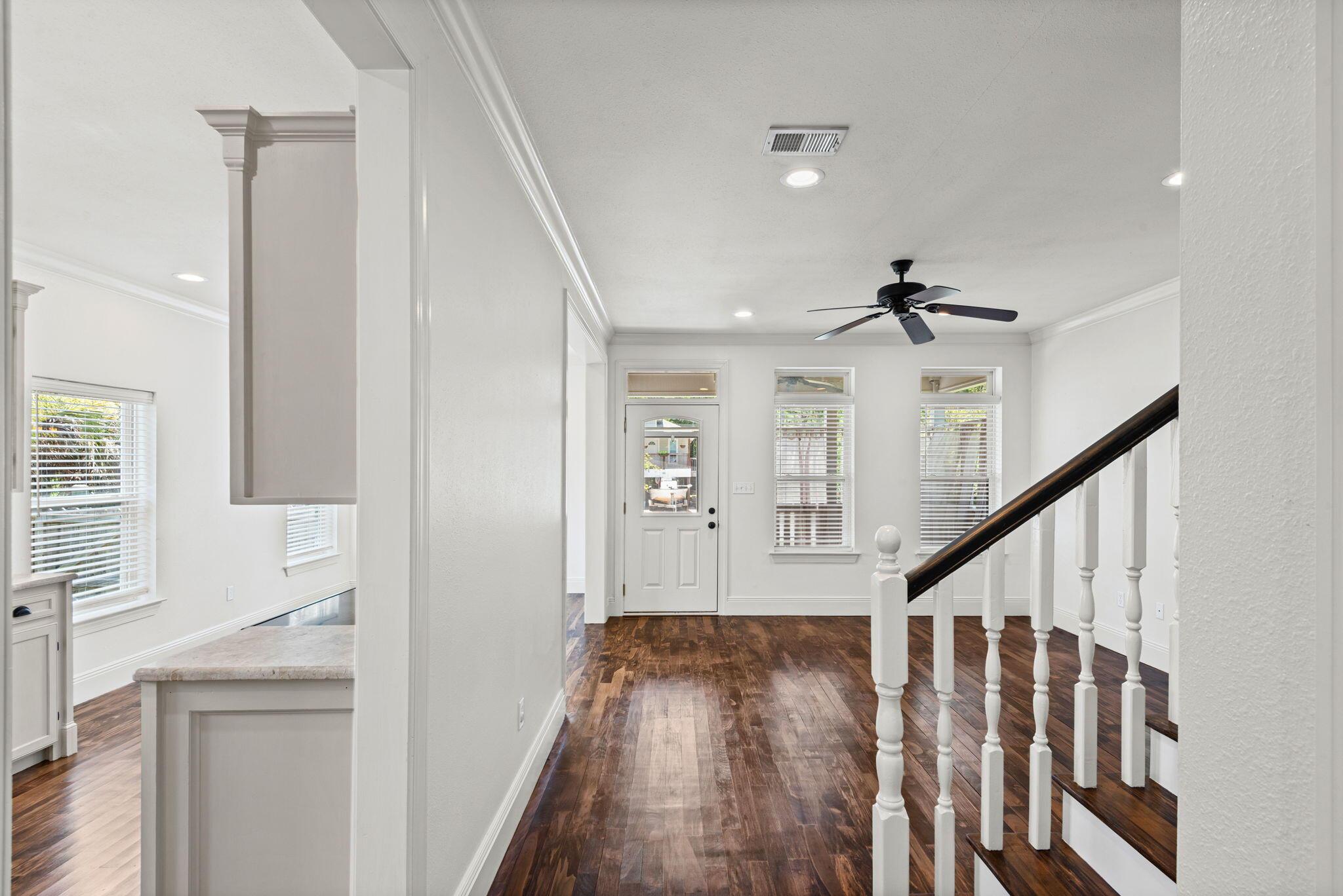 Image 4: View to Front Door