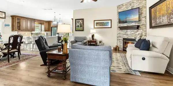 Image 3: Living open space