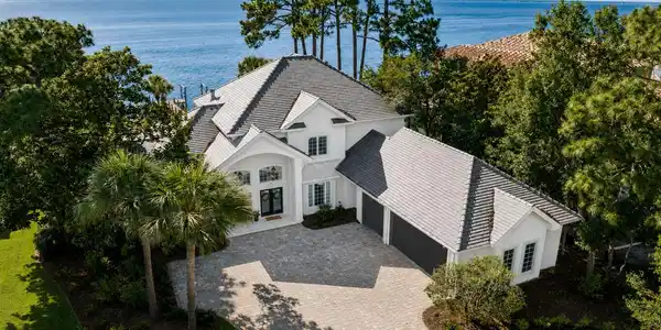 3217 Bay Estates Circle