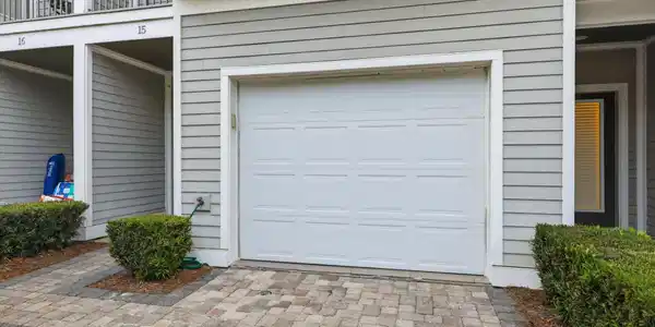 Image 4: driftwood garage