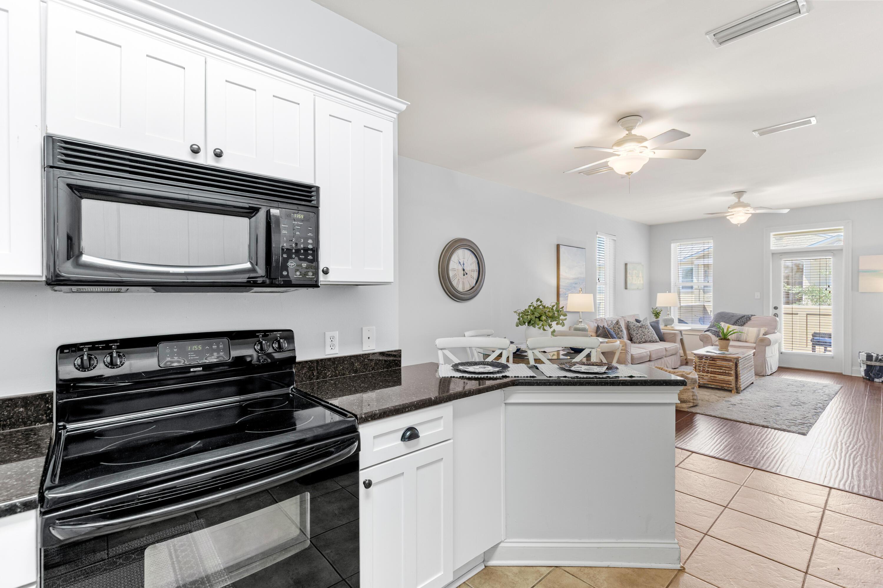Image 3: Kitchen