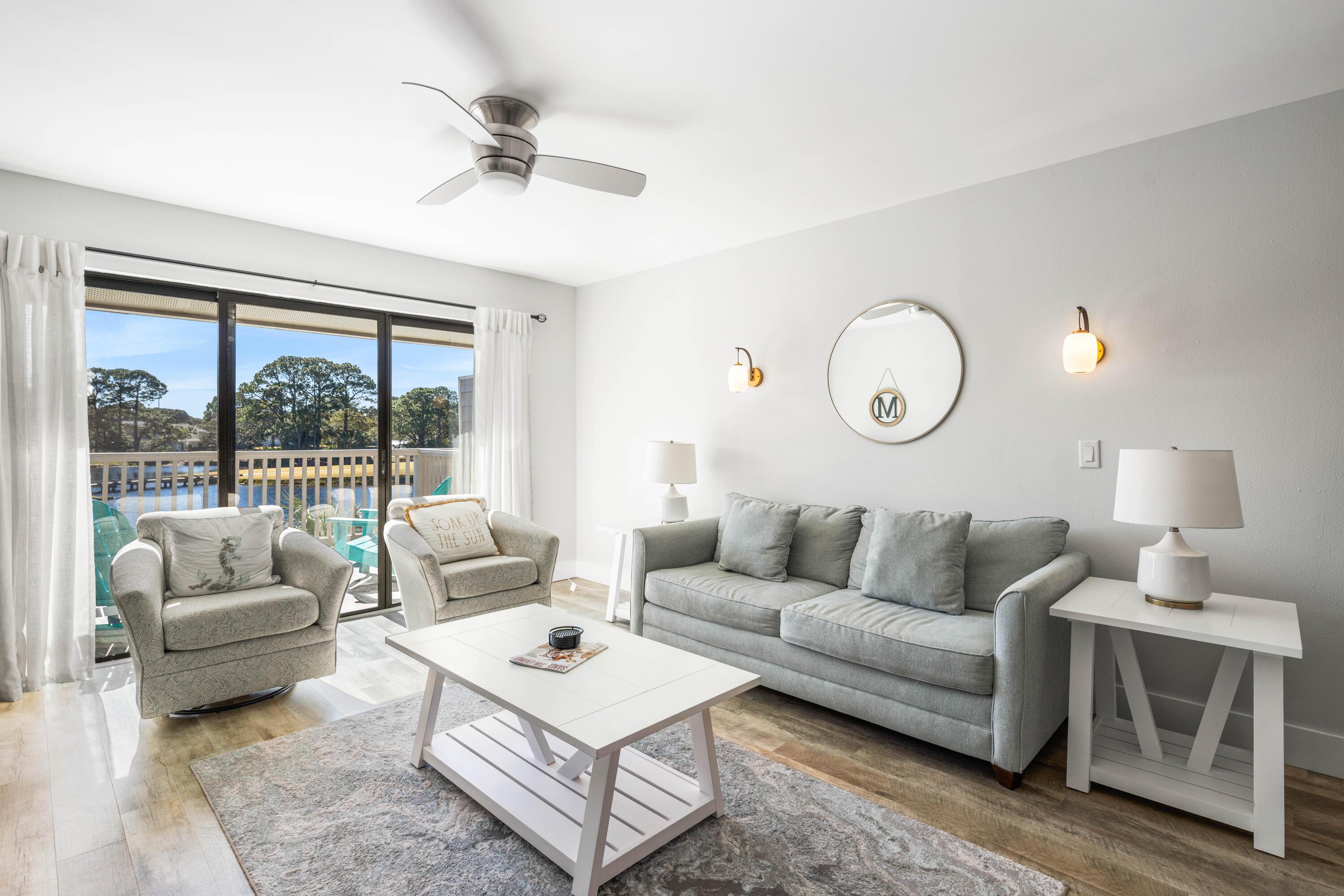 Image 4: 911 Harbour Pointe #912-4