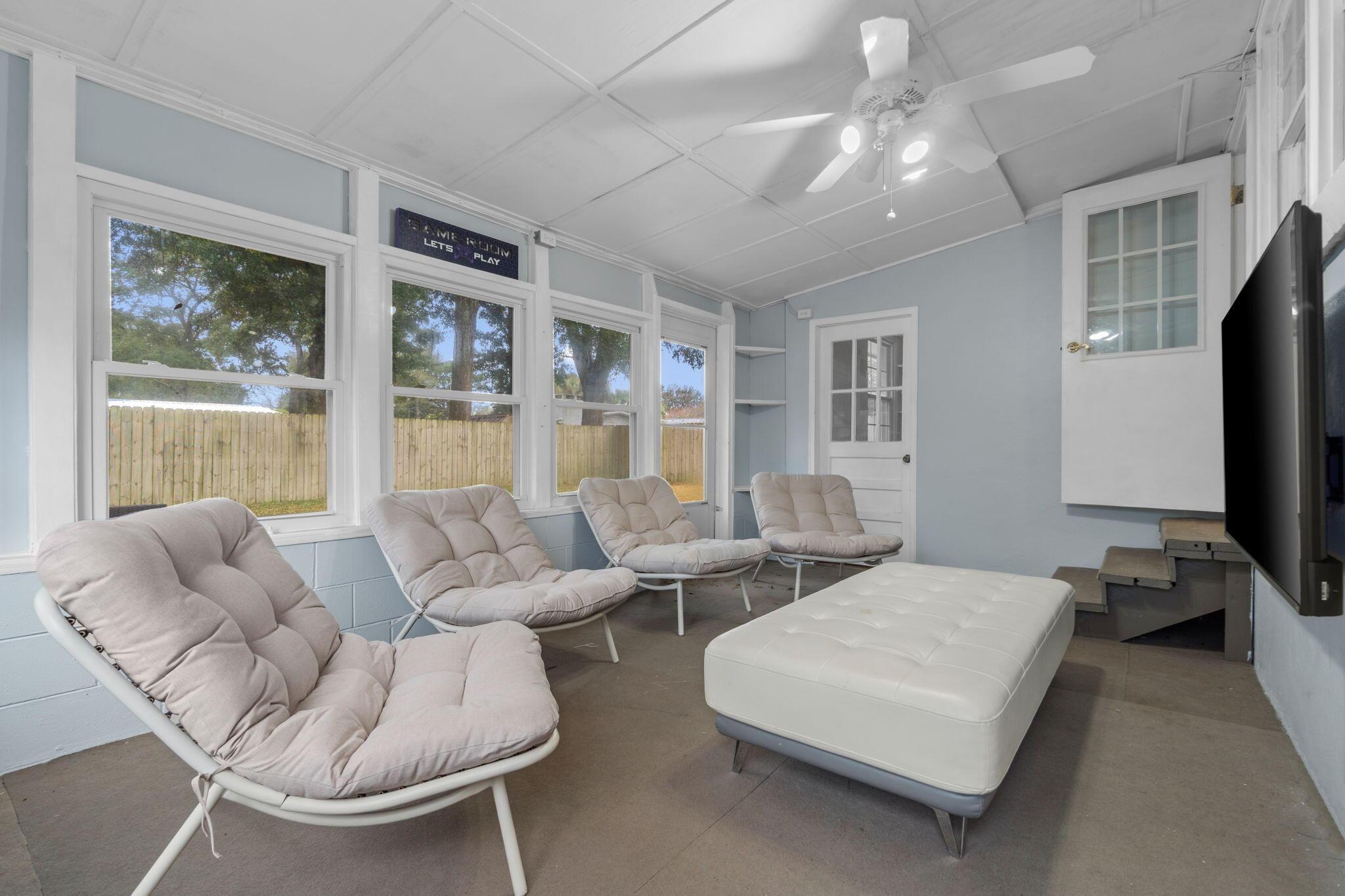Image 3: 218 Katherine Place