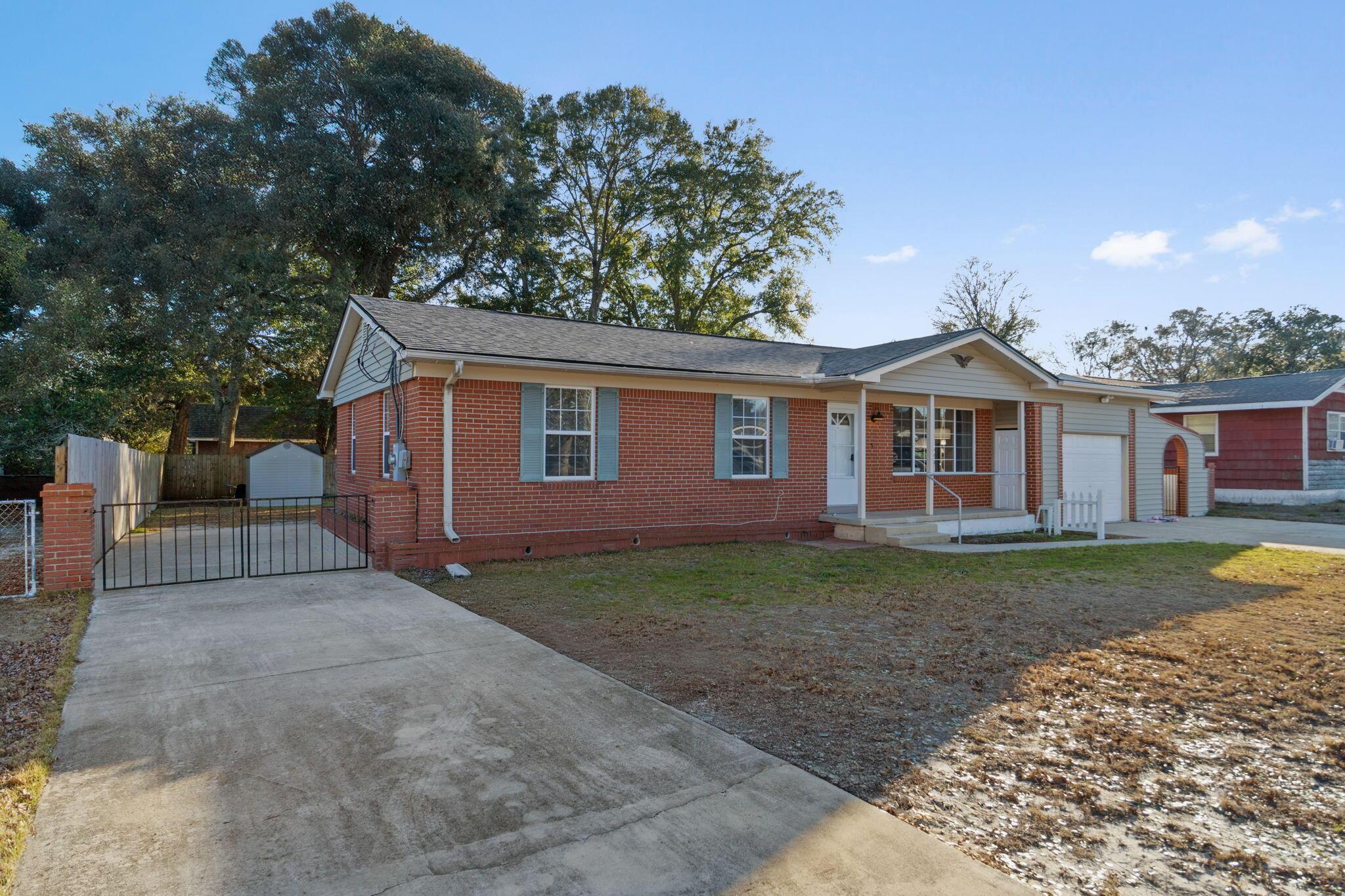 Image 4: 218 Katherine Place