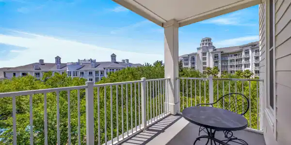 Image 3: Balcony/View