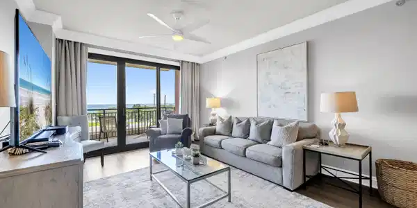10 Harbor Boulevard